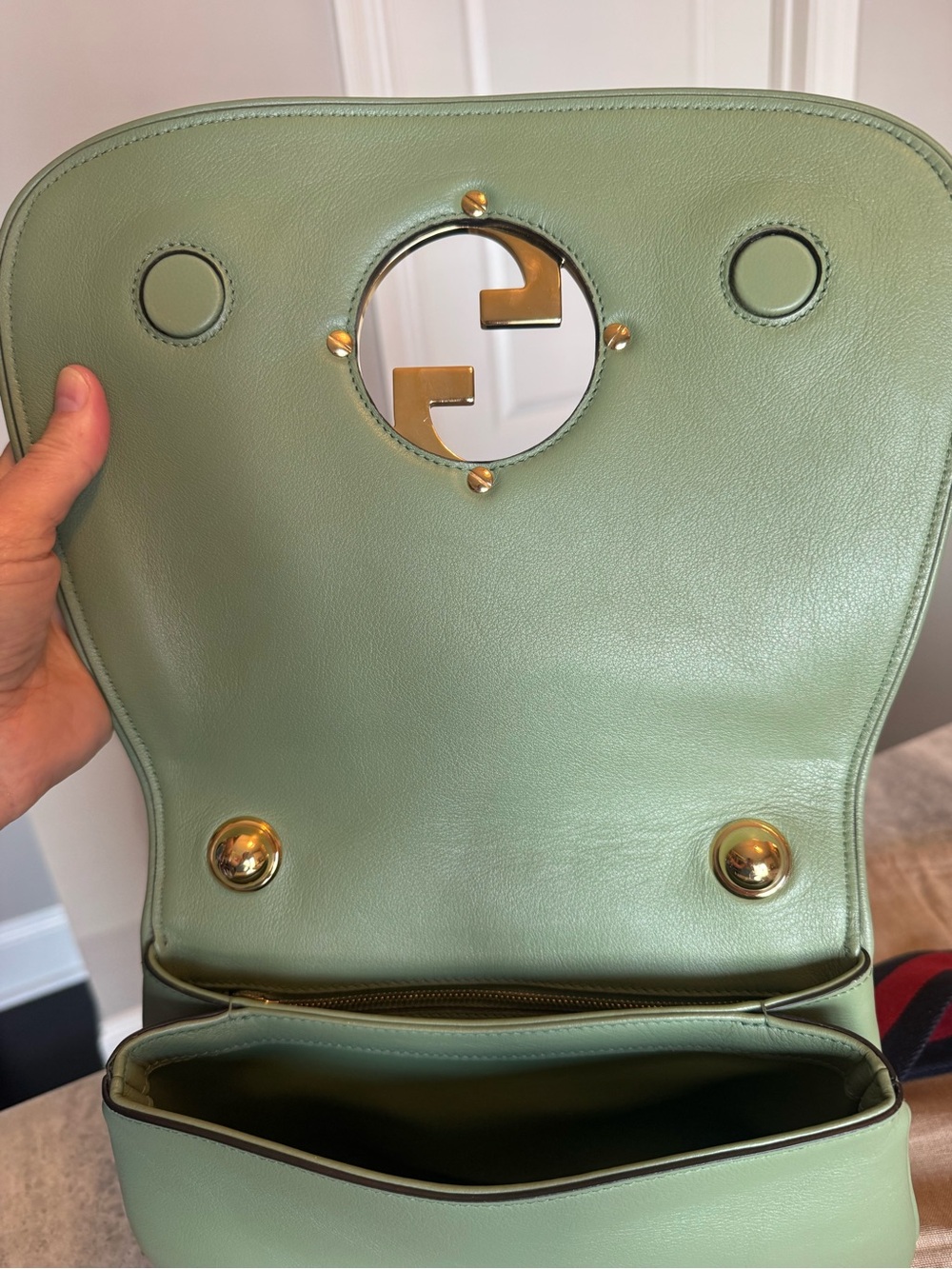 Gucci Blondie Green Leather Shoulder Bag with oversized Gold GG - Picture 10 of 16